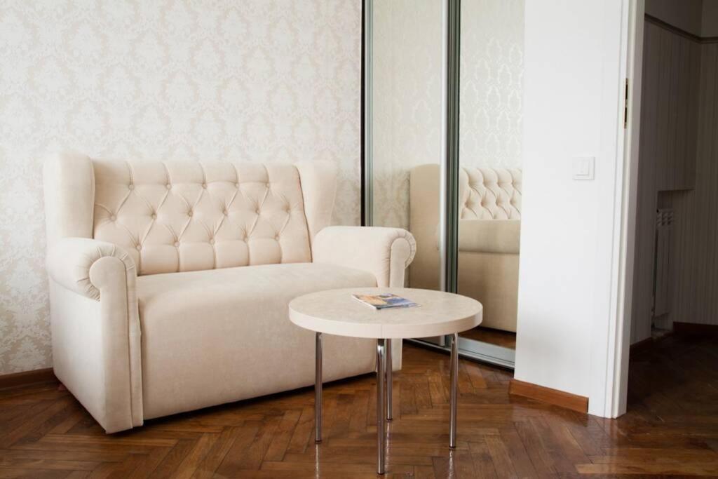 Romantic Apartments - Old Center إلفيف المظهر الخارجي الصورة